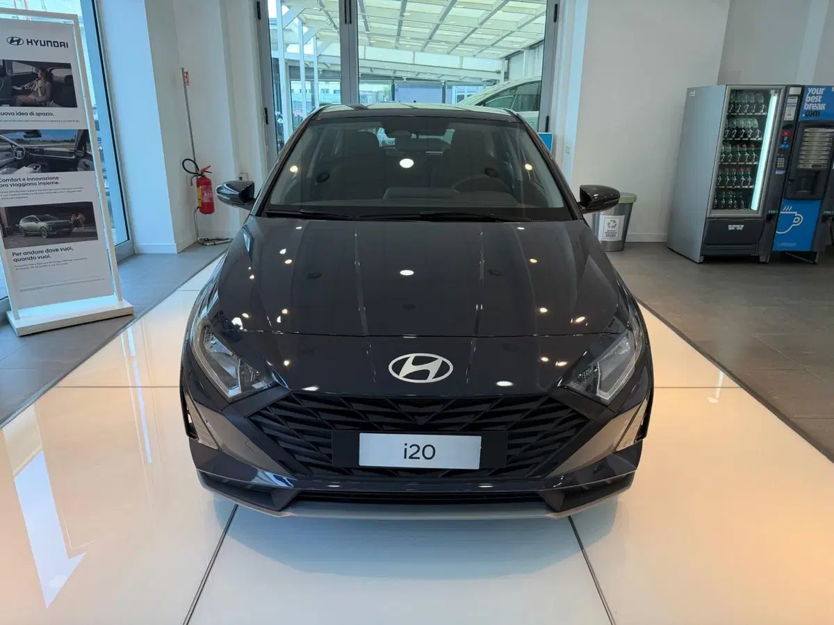 Hyundai i20 nuova a Napoli (3)