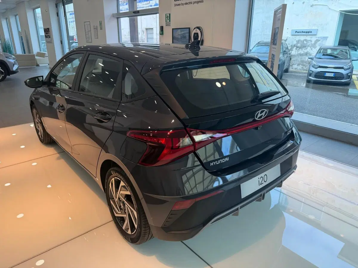 Hyundai i20 nuova a Napoli (4)