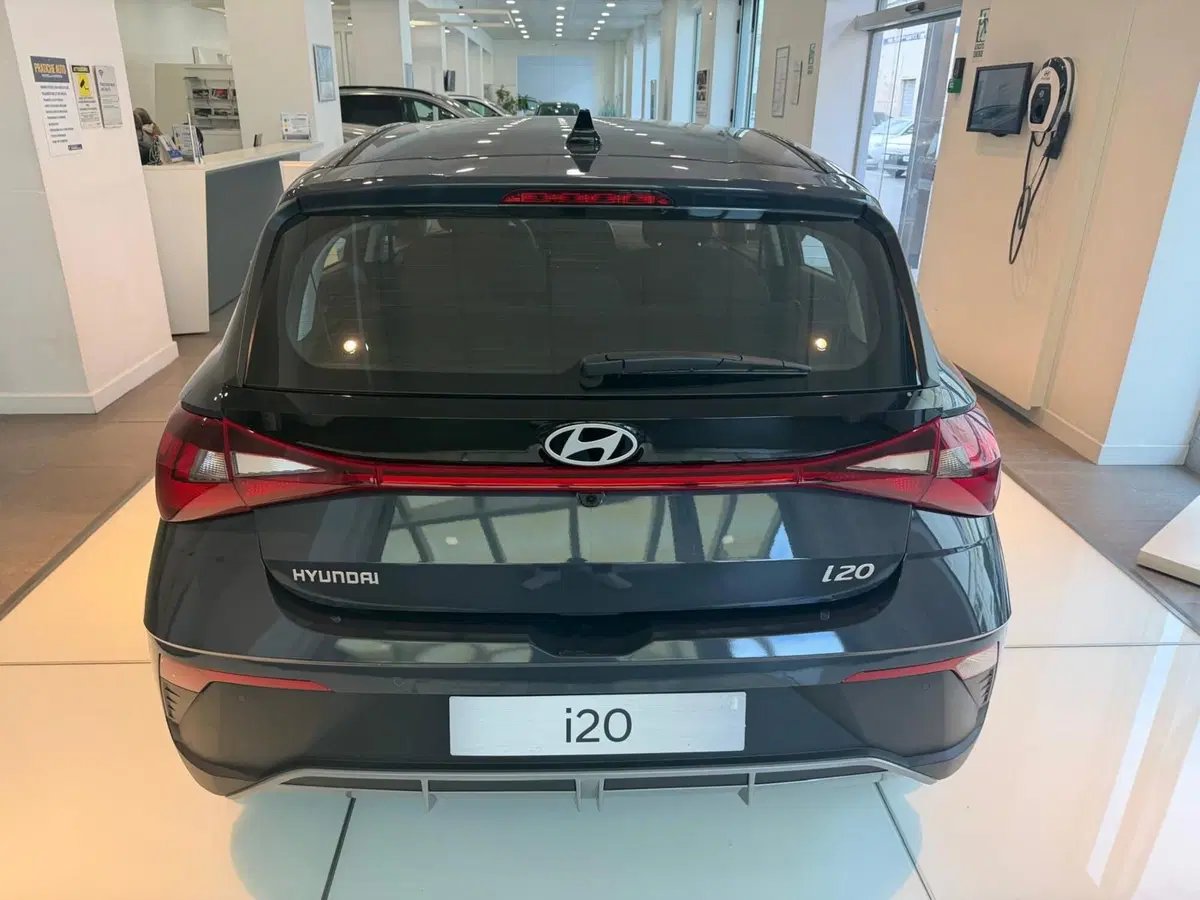 Hyundai i20 nuova a Napoli (6)