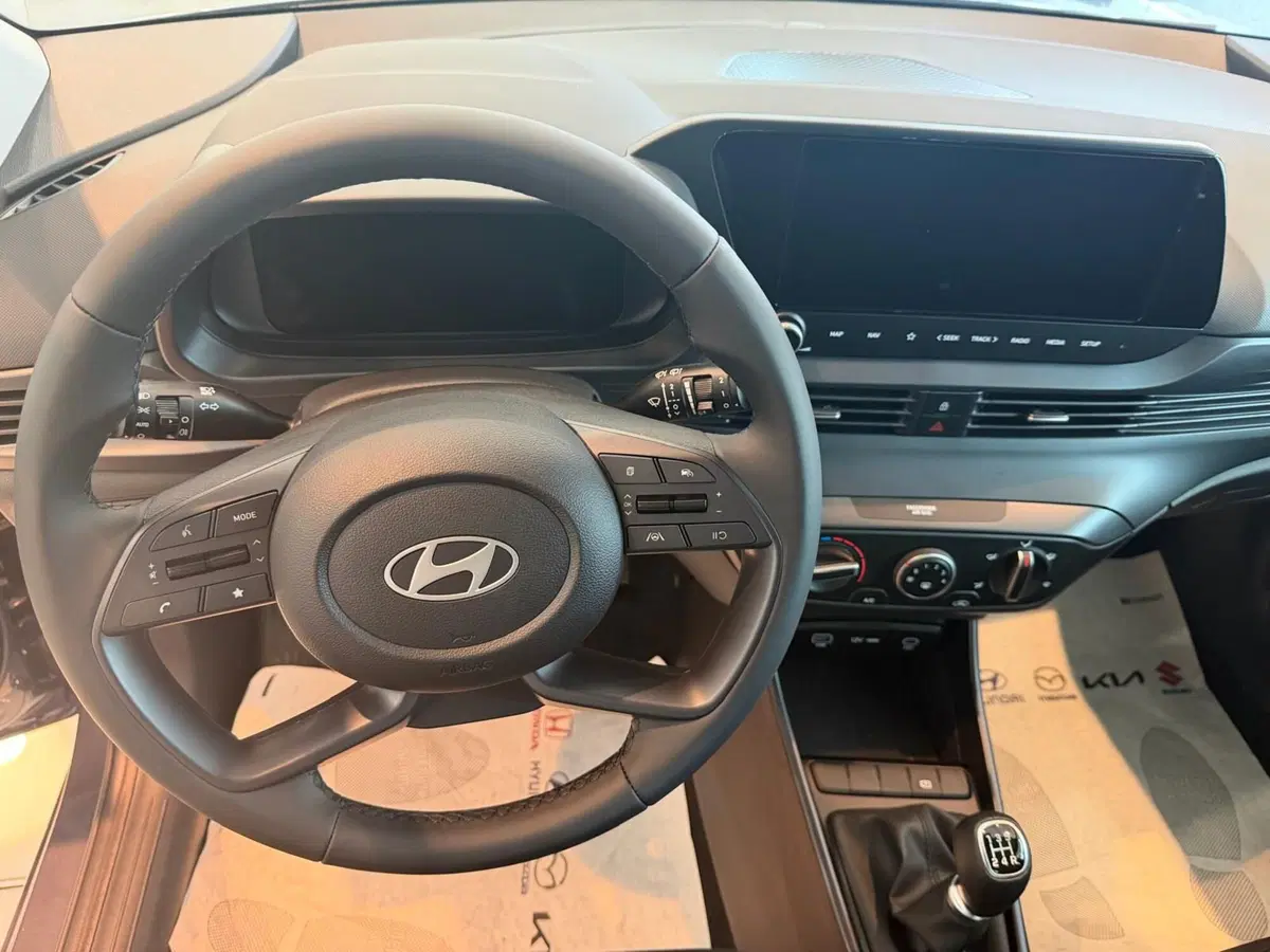 Hyundai i20 nuova a Napoli (9)