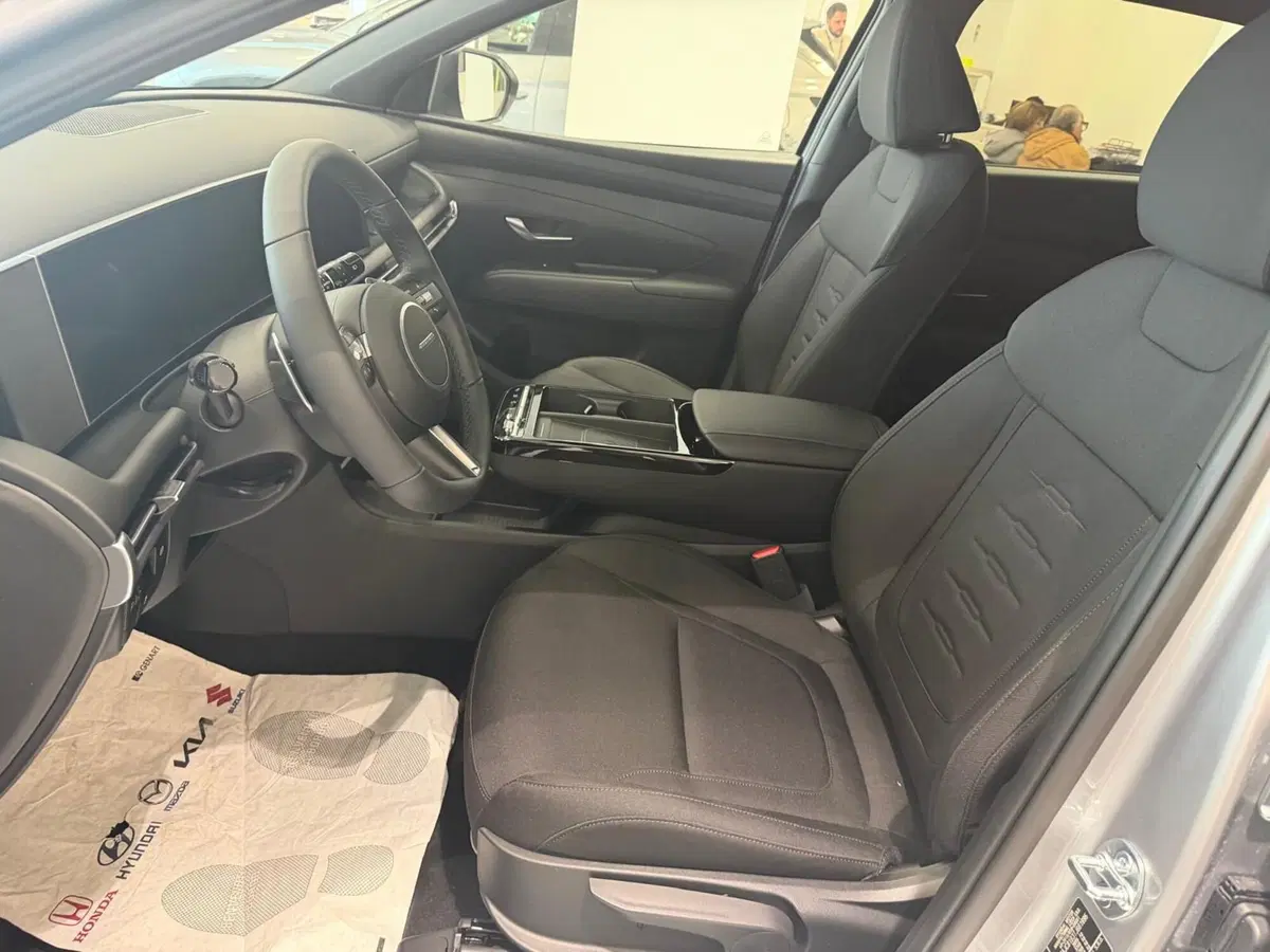Hyundai Tucson nuova a Napoli (7)