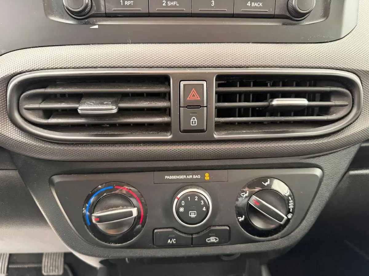 Hyundai i10 usata a Napoli (14)