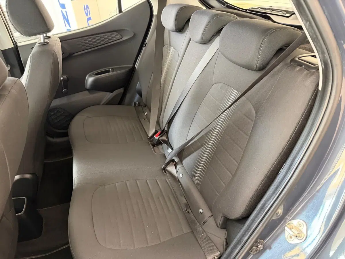 Hyundai i10 usata a Napoli (16)