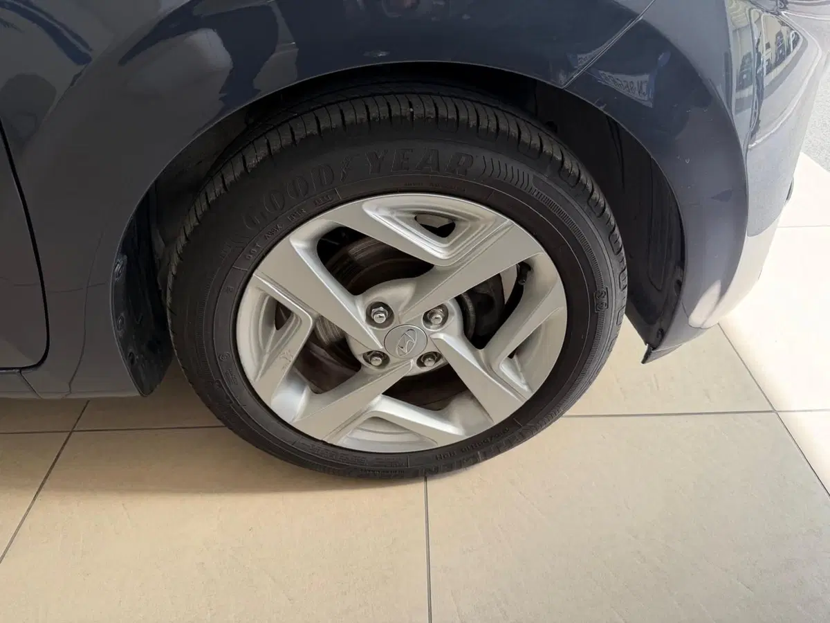 Hyundai i10 usata a Napoli (18)