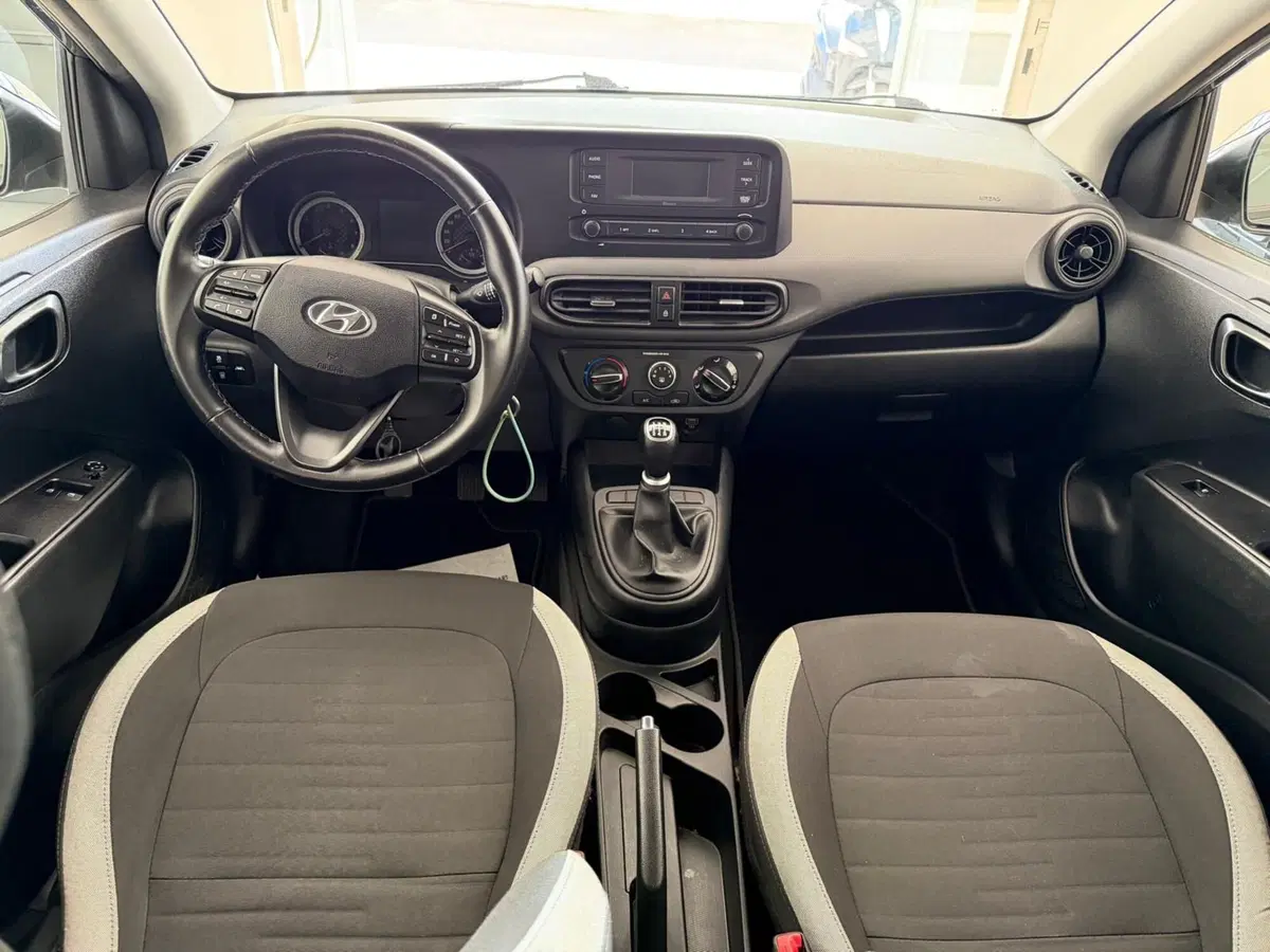 Hyundai i10 usata a Napoli (8)