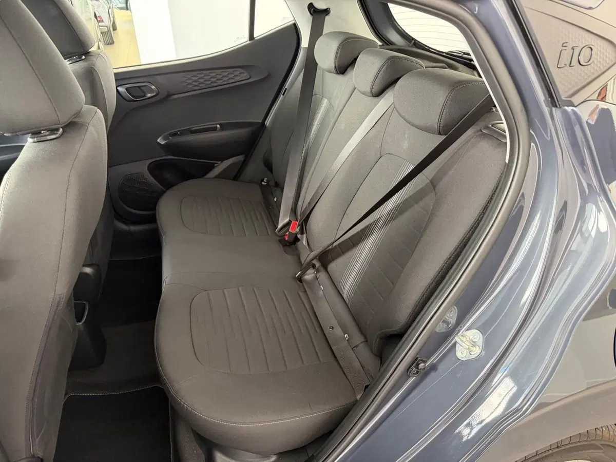 Hyundai i10 usata a Napoli (17)