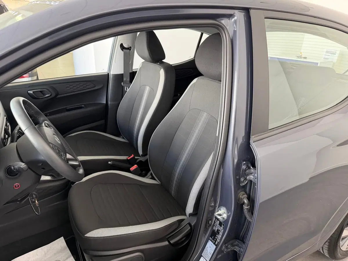 Hyundai i10 usata a Napoli (7)
