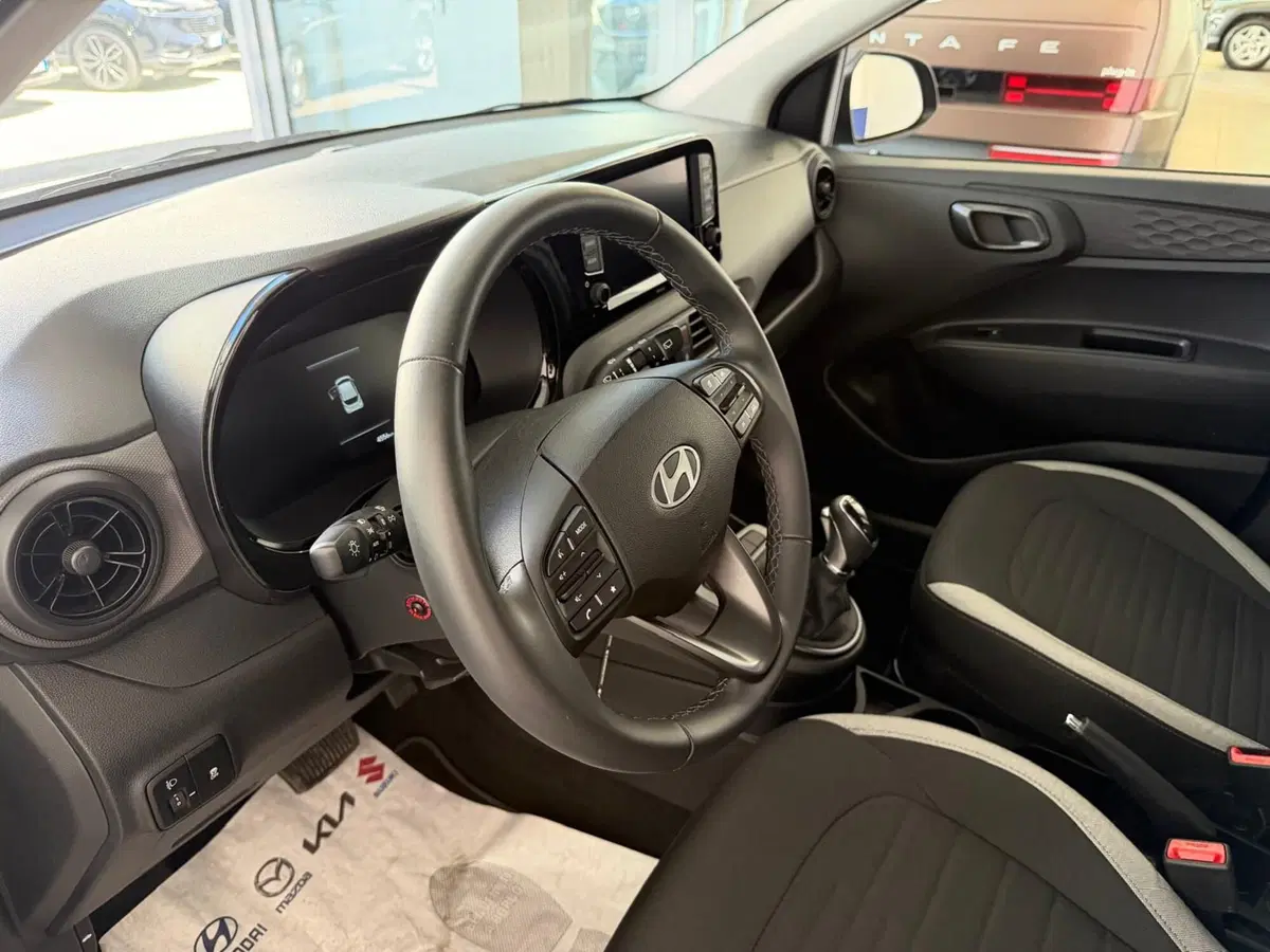 Hyundai i10 usata a Napoli (9)