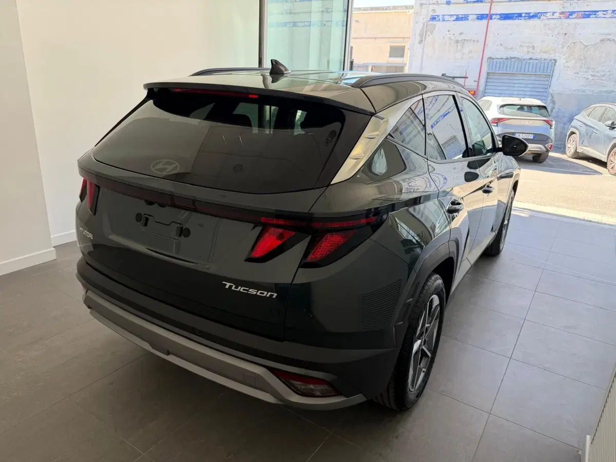 Hyundai Tucson nuova a Napoli (5)