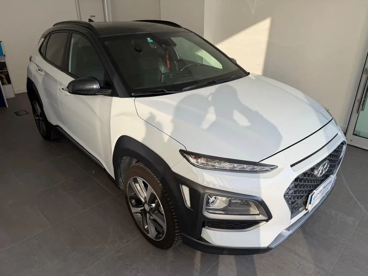 Hyundai Kona usata a Napoli