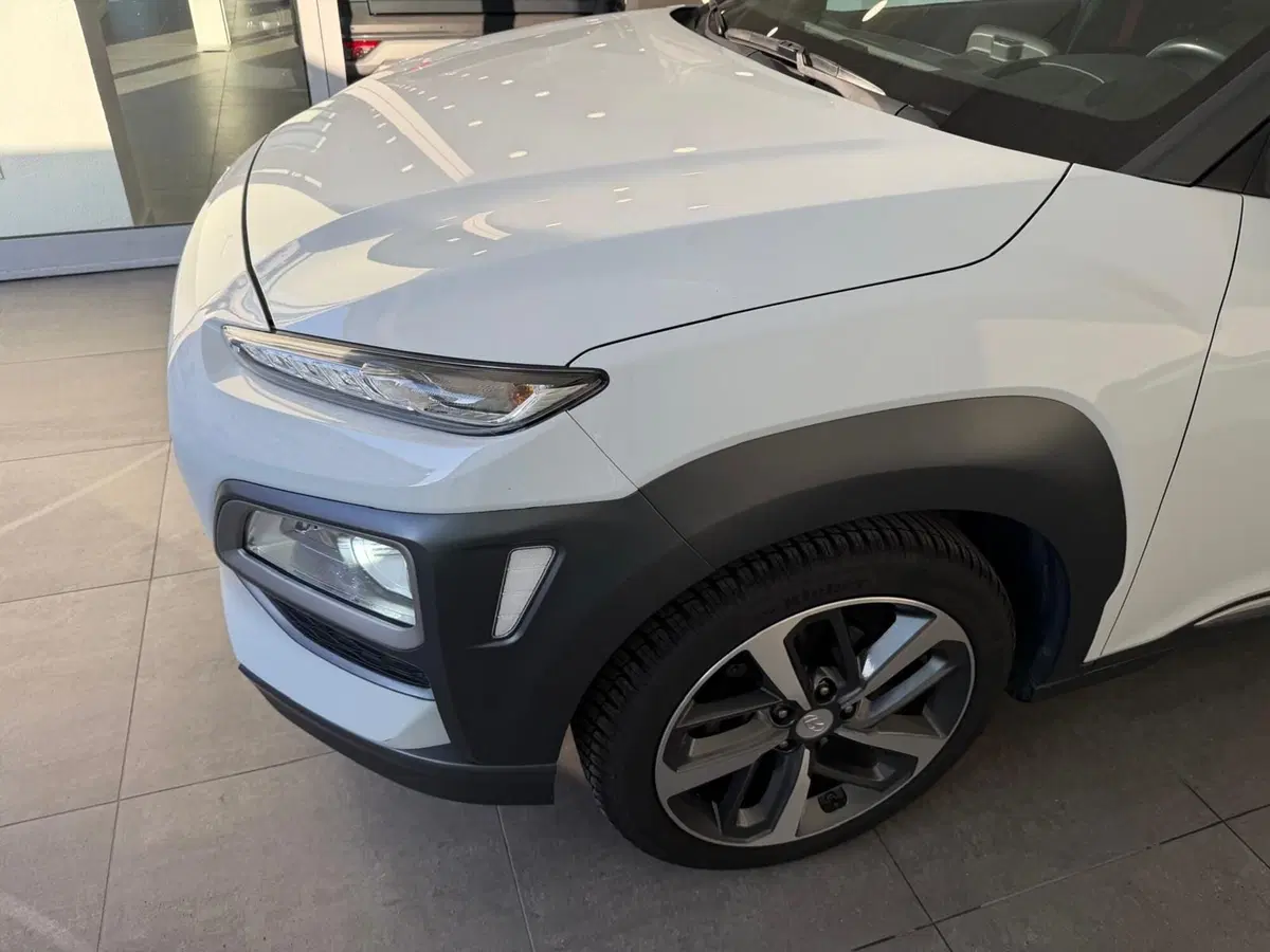 Hyundai Kona usata a Napoli (18)