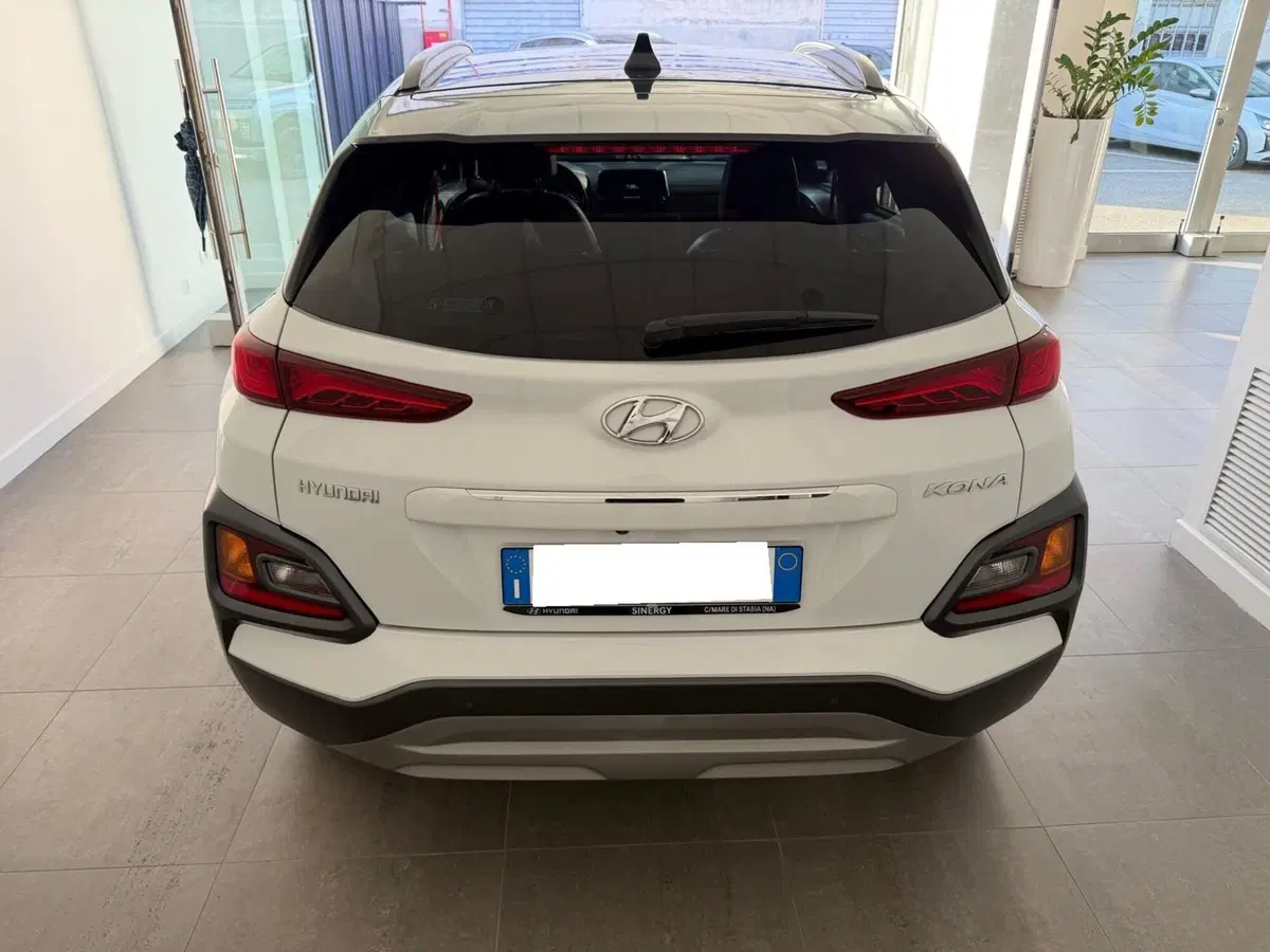 Hyundai Kona usata a Napoli (6)