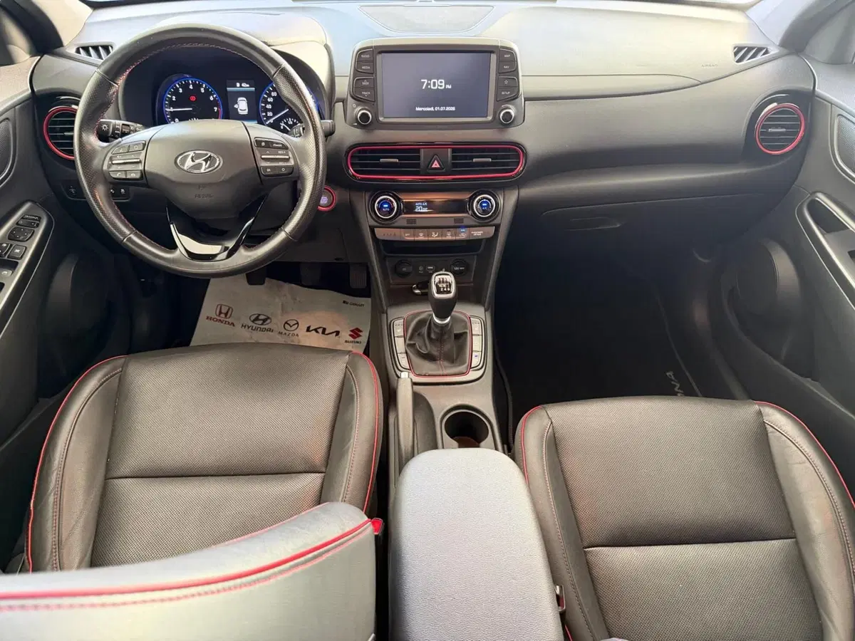 Hyundai Kona usata a Napoli (8)