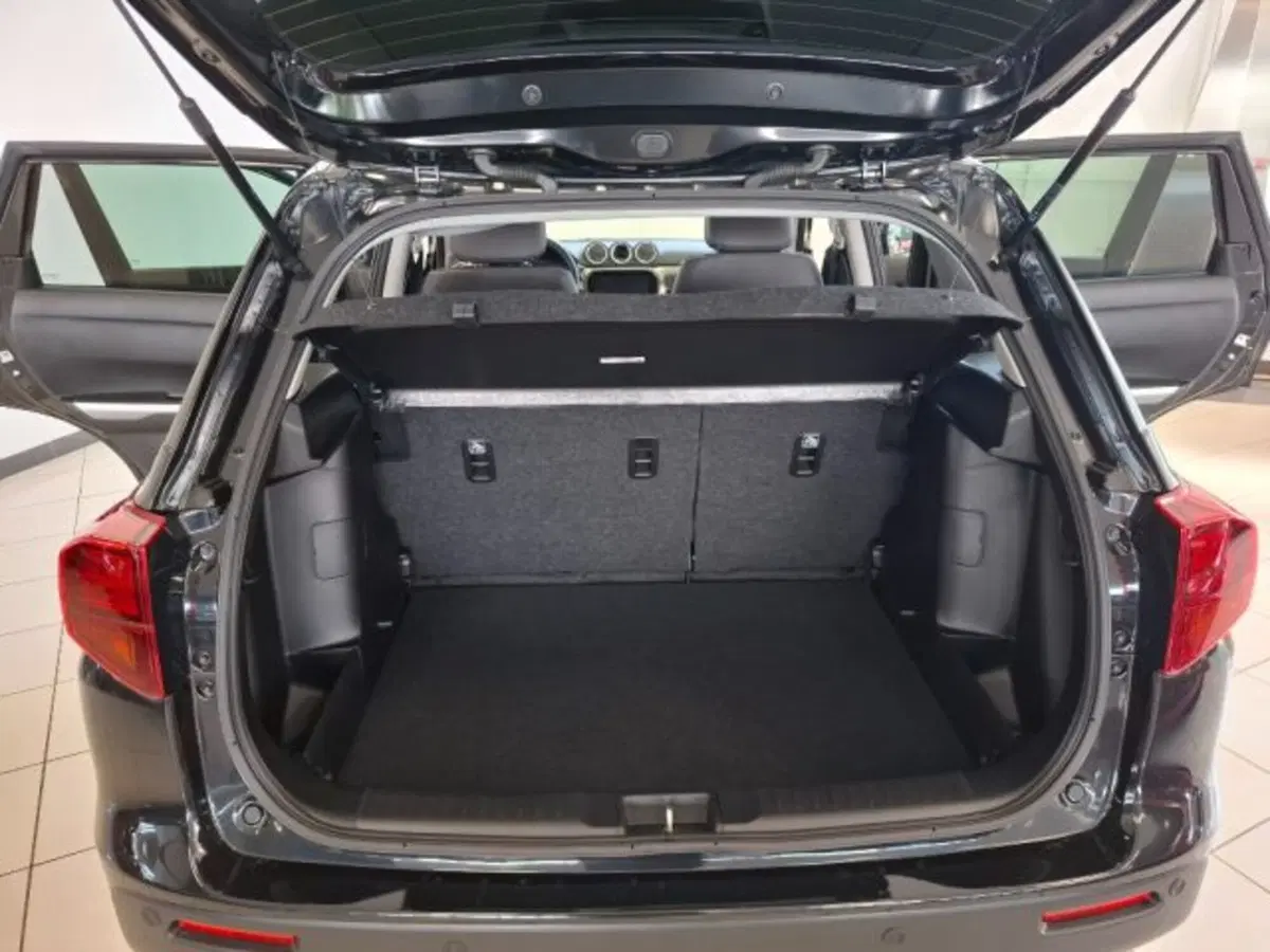 Suzuki Vitara nuova a Reggio Emilia (15)
