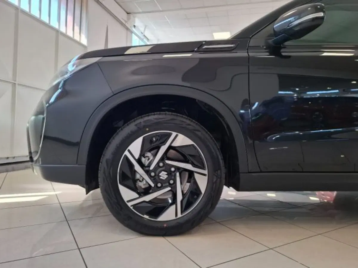 Suzuki Vitara nuova a Reggio Emilia (20)