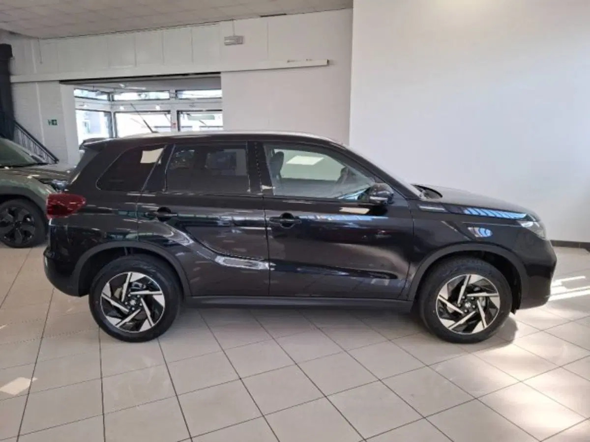 Suzuki Vitara nuova a Reggio Emilia (6)
