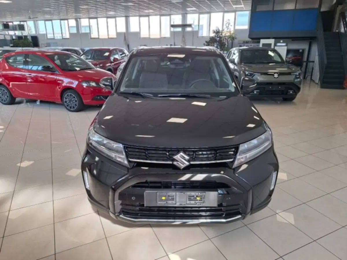 Suzuki Vitara nuova a Reggio Emilia (8)