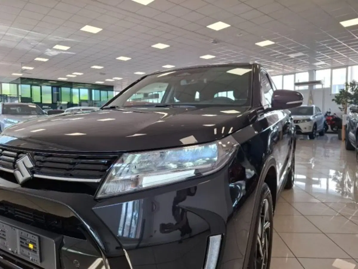 Suzuki Vitara nuova a Reggio Emilia (18)