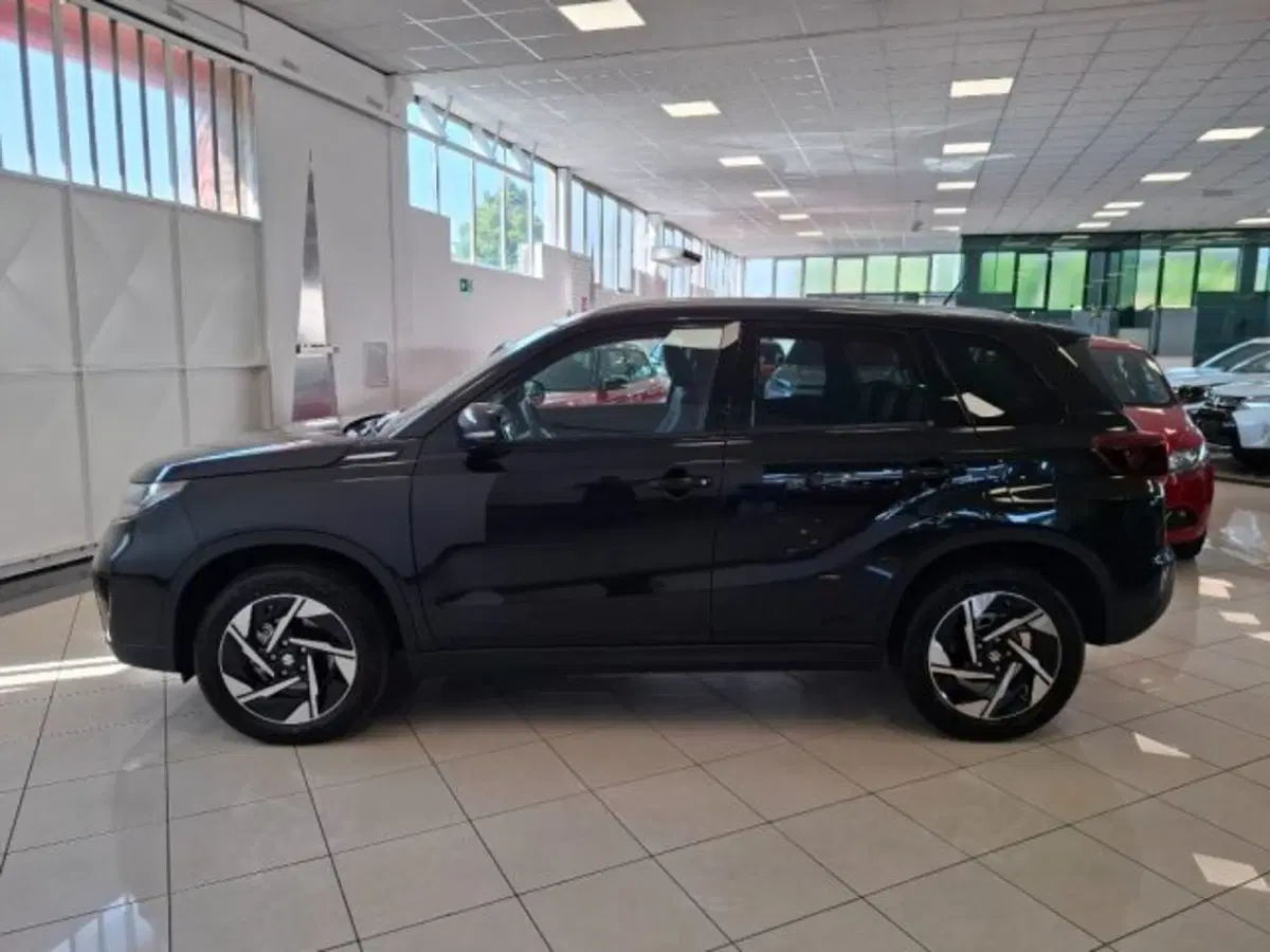 Suzuki Vitara nuova a Reggio Emilia (2)
