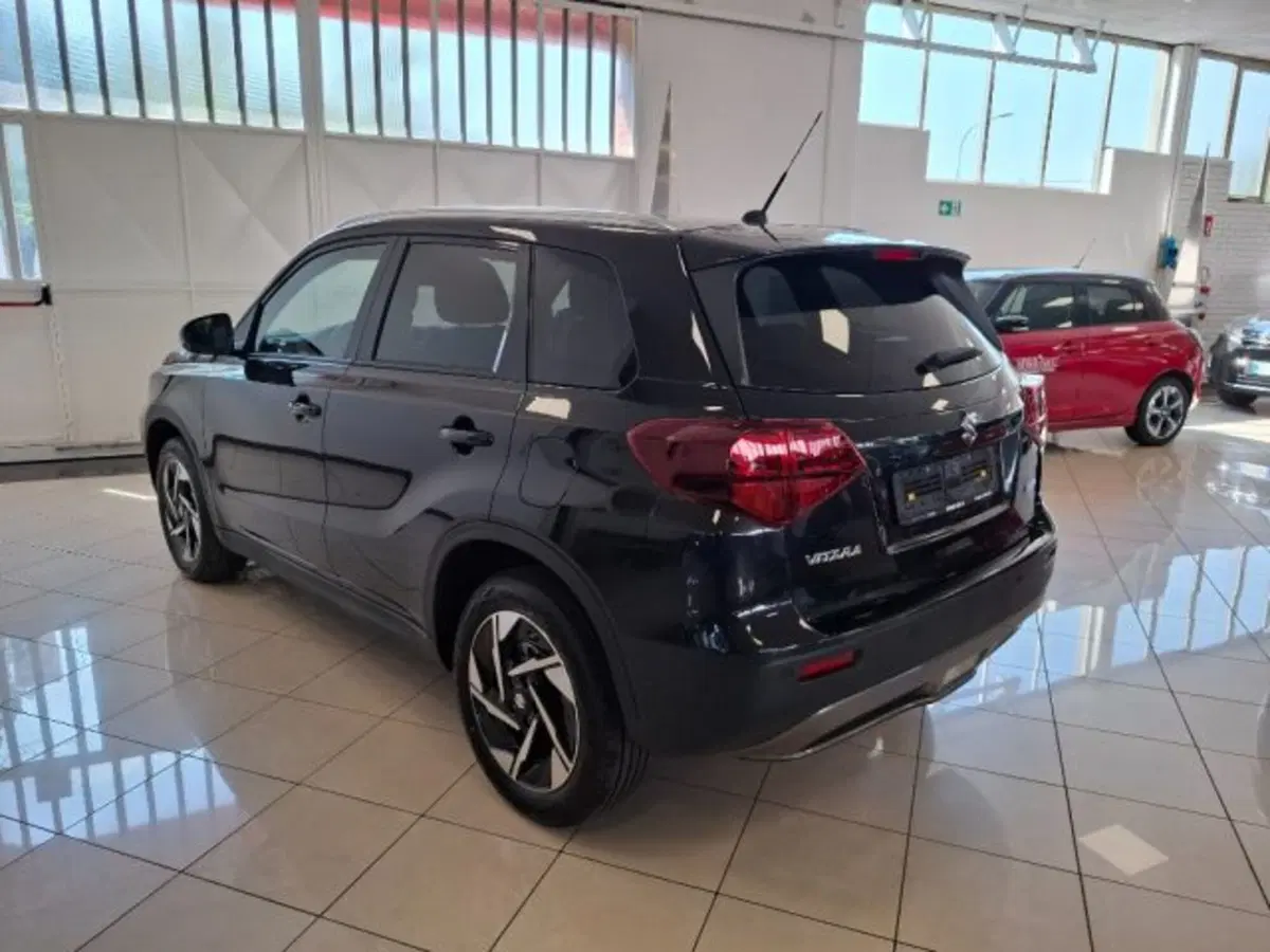 Suzuki Vitara nuova a Reggio Emilia (3)