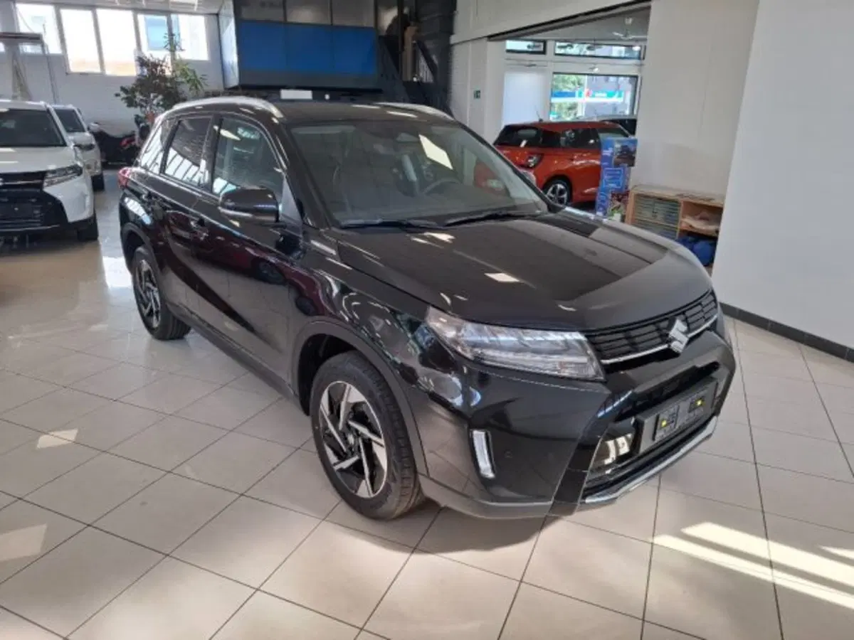 Suzuki Vitara nuova a Reggio Emilia (7)