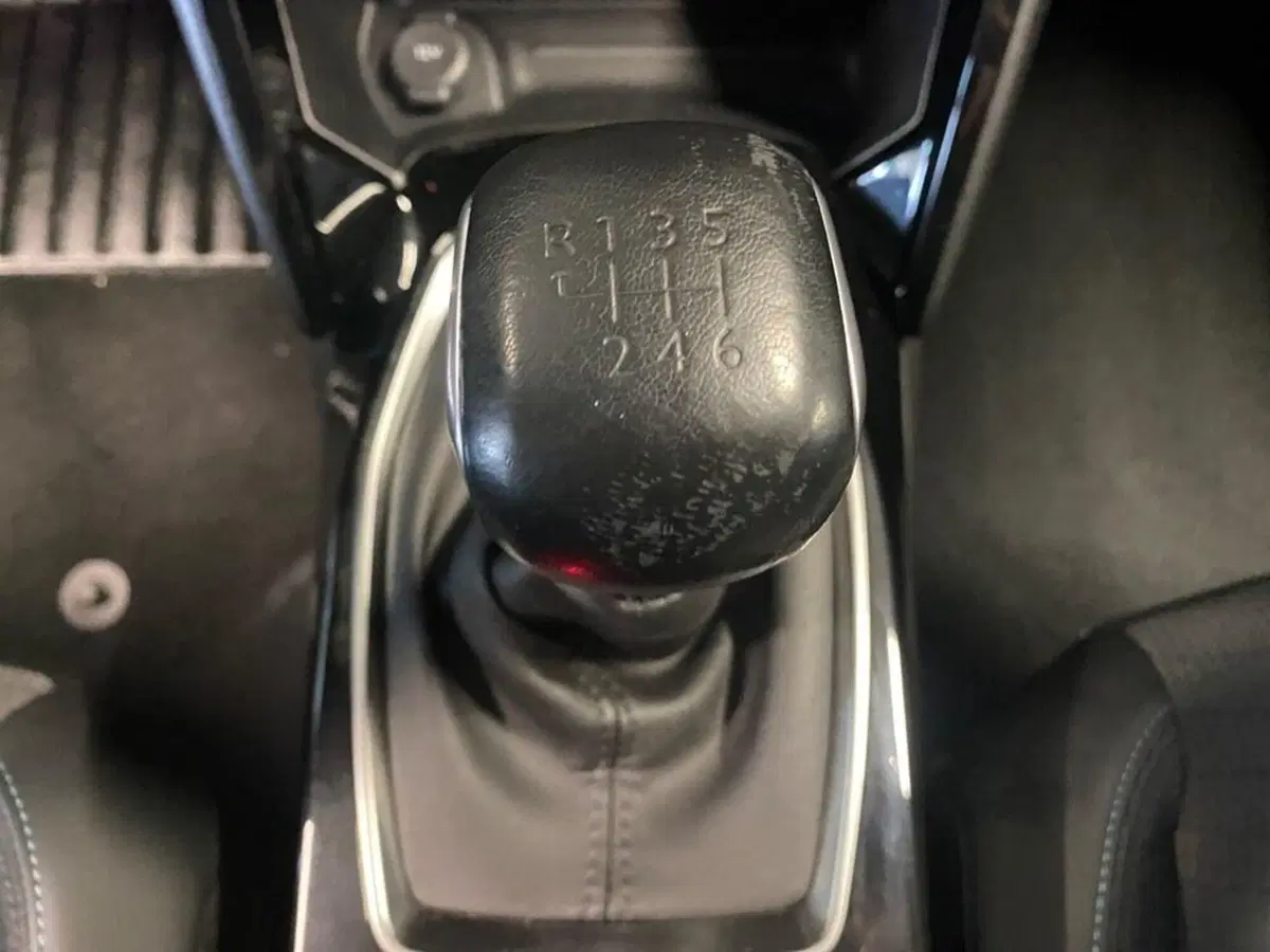 Peugeot 208 usata a Torino (12)