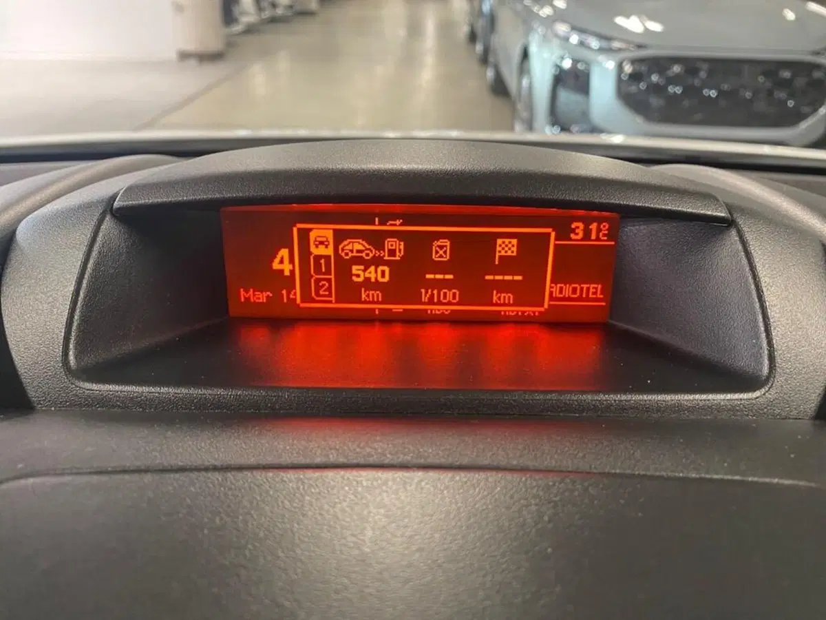 Peugeot Partner Furgone usata a Torino (8)