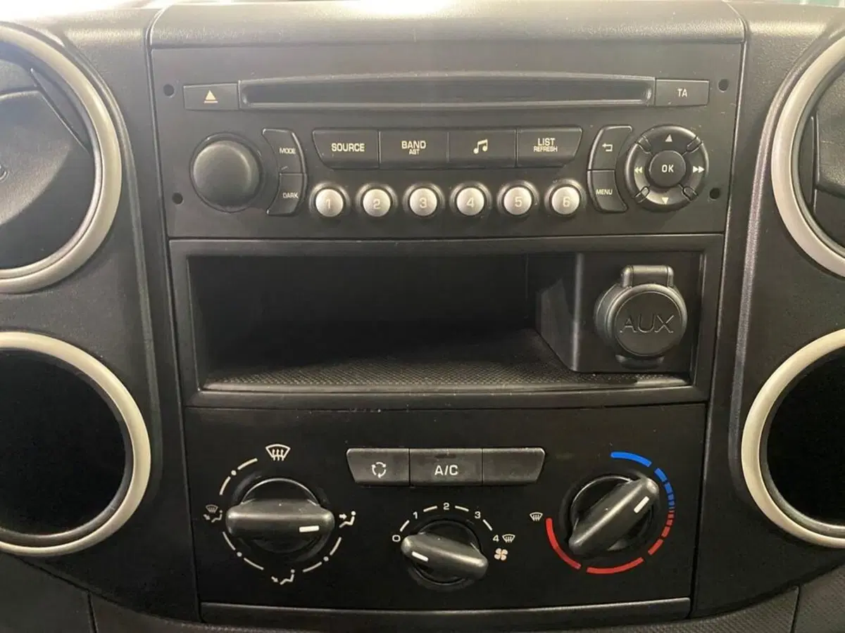 Peugeot Partner Furgone usata a Torino (9)