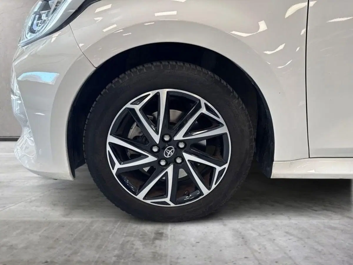 Toyota Yaris usata a Prato (9)