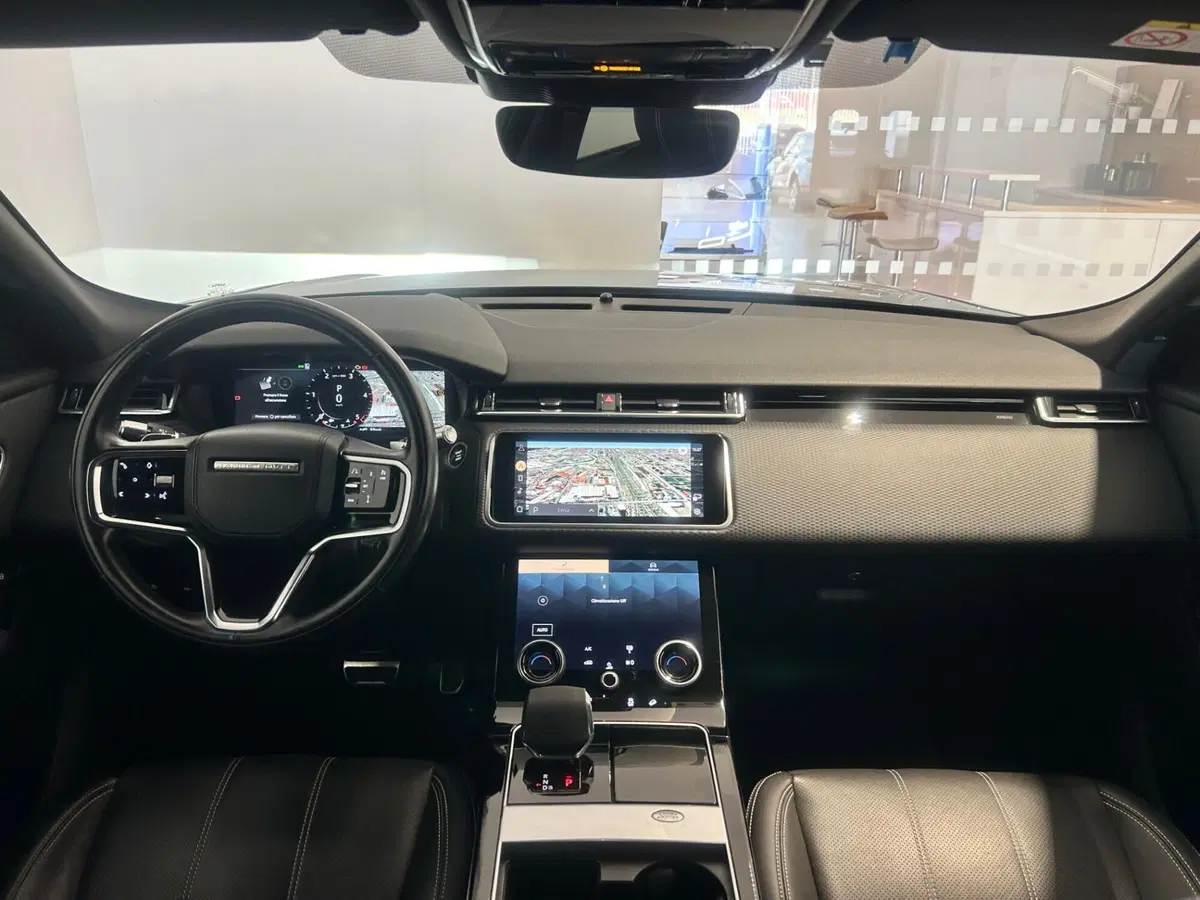 Land Rover Range Rover Velar usata a Napoli (5)