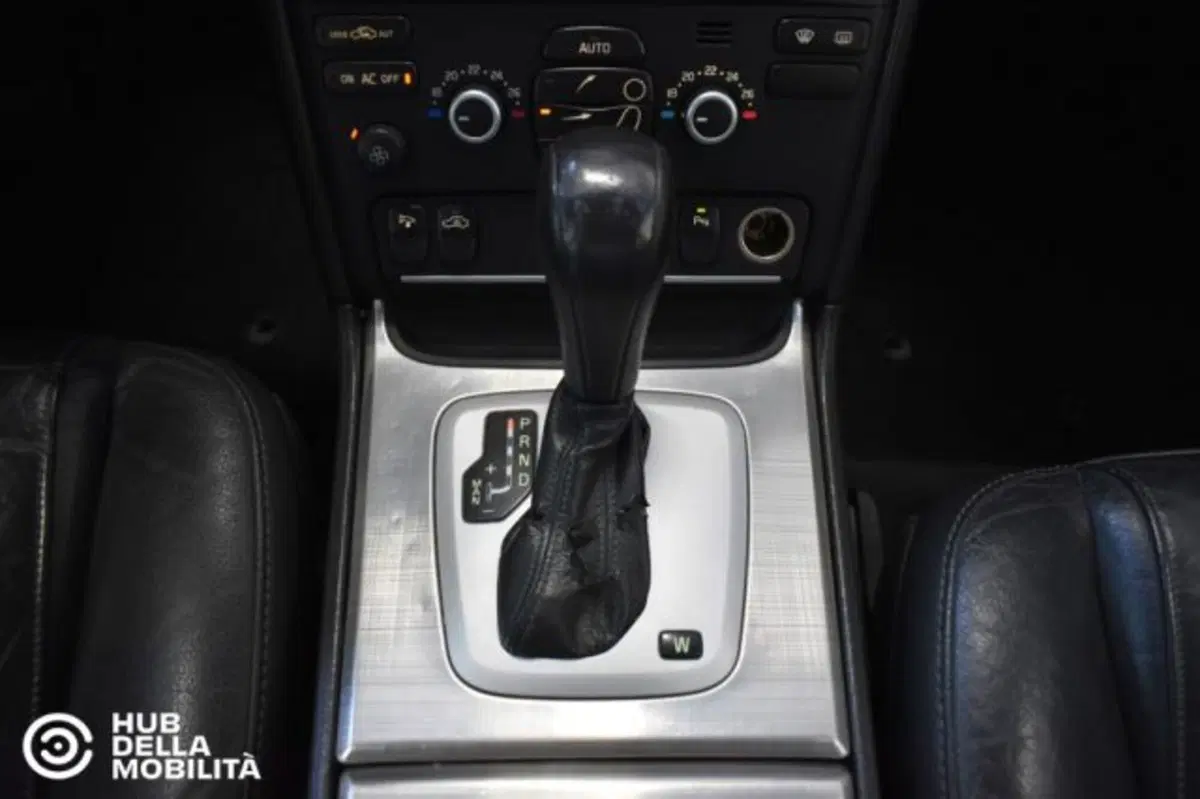 Volvo XC90 usata a Perugia (12)