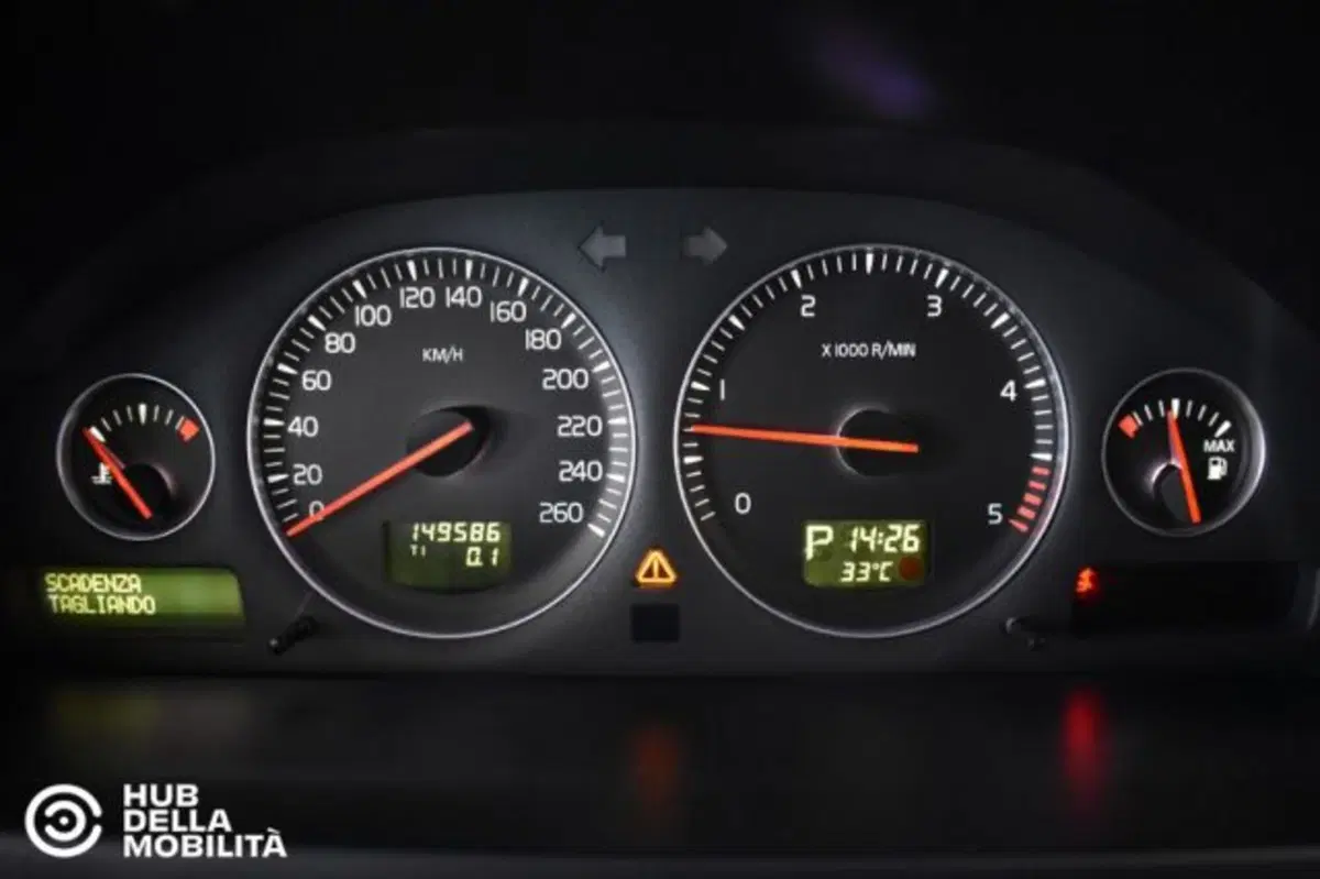 Volvo XC90 usata a Perugia (8)
