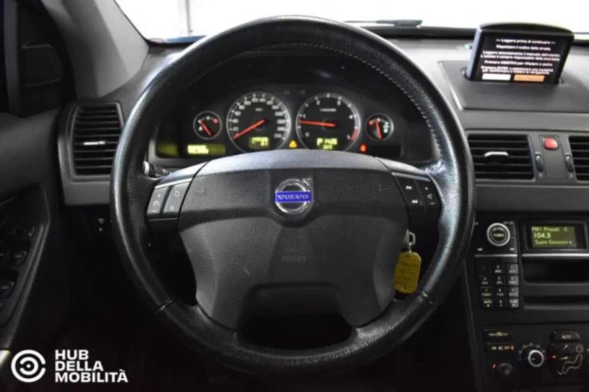 Volvo XC90 usata a Perugia (9)