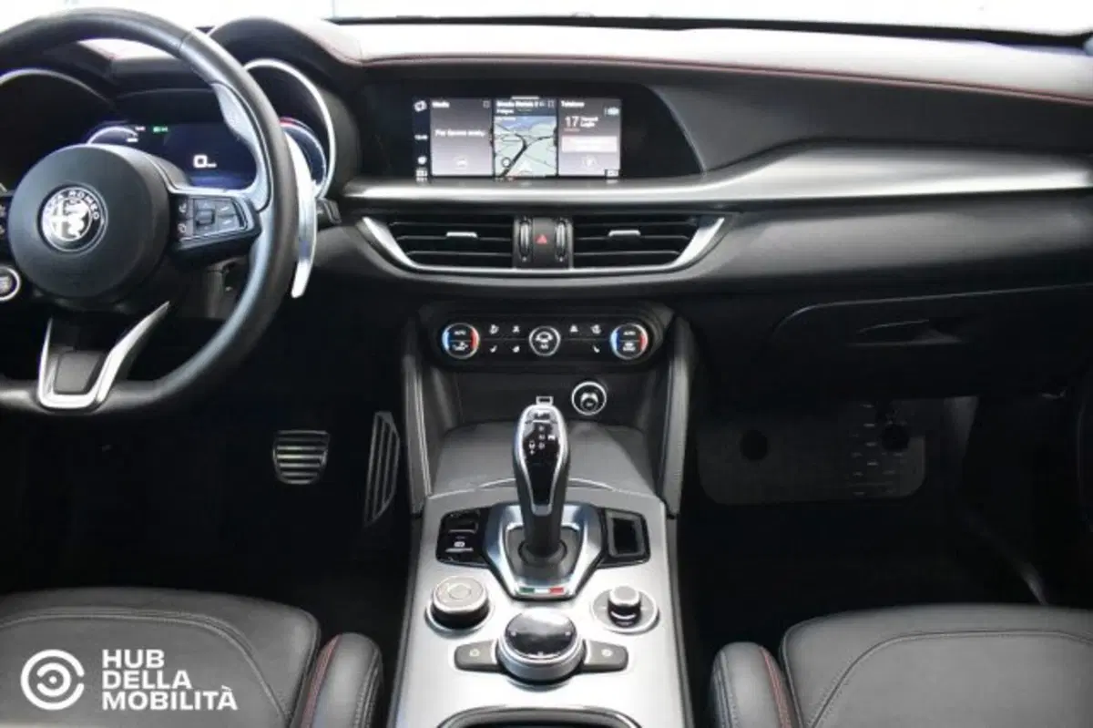 Alfa Romeo Stelvio usata a Perugia (10)