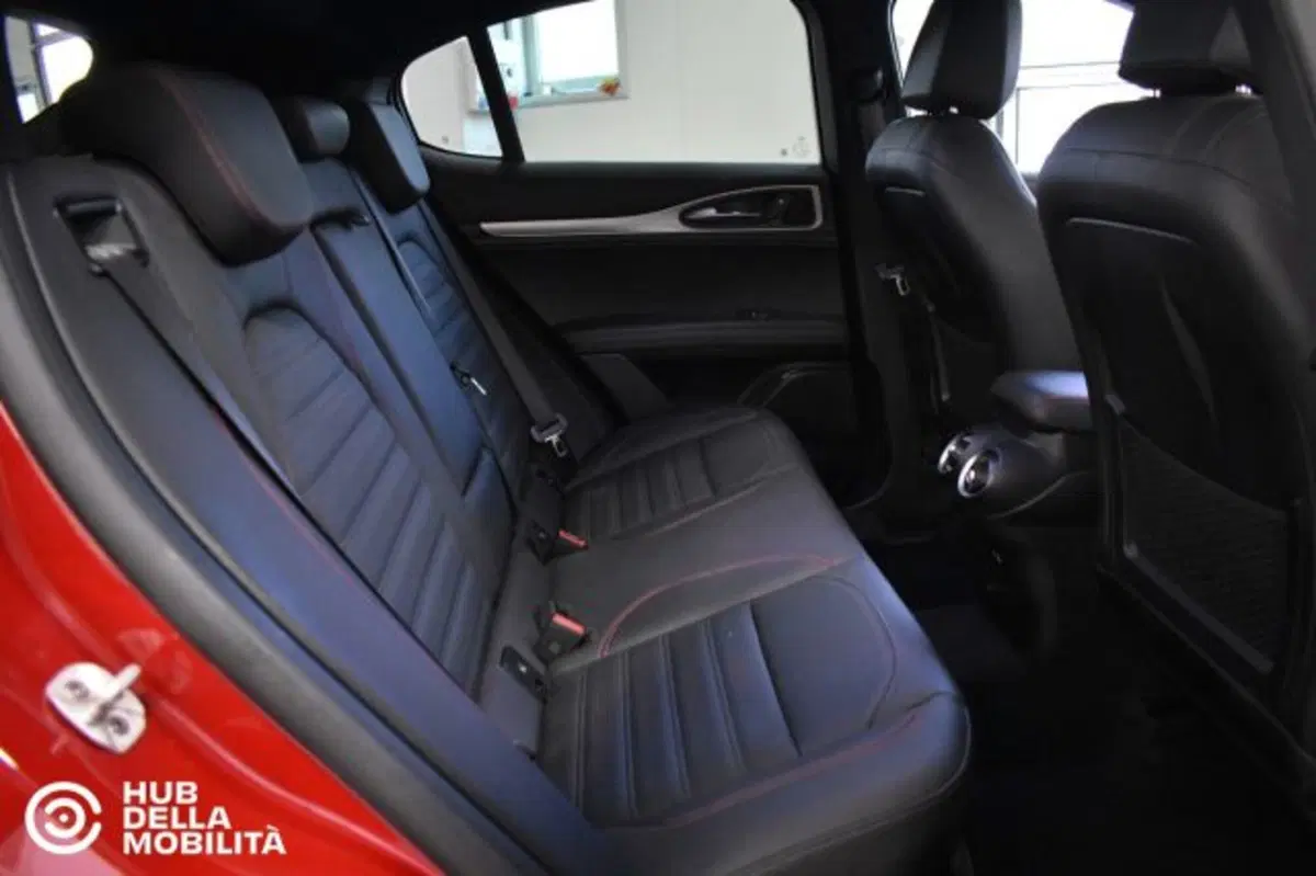 Alfa Romeo Stelvio usata a Perugia (18)