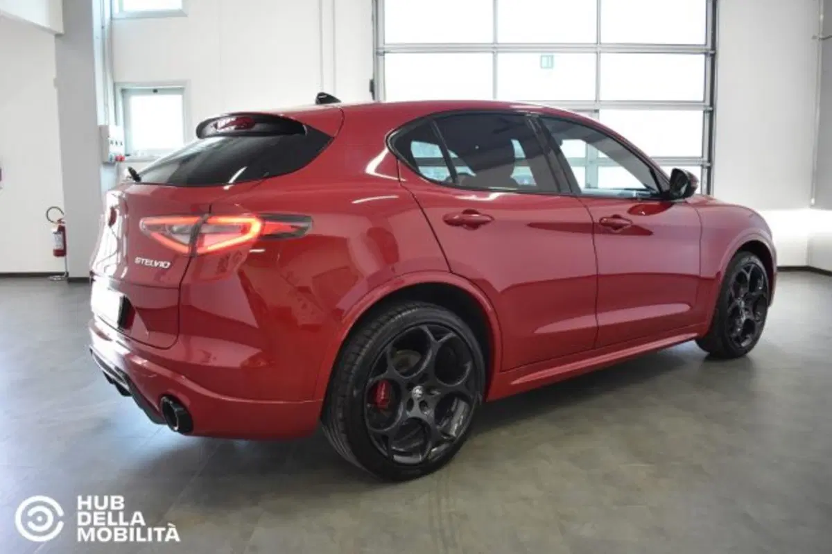 Alfa Romeo Stelvio usata a Perugia (3)