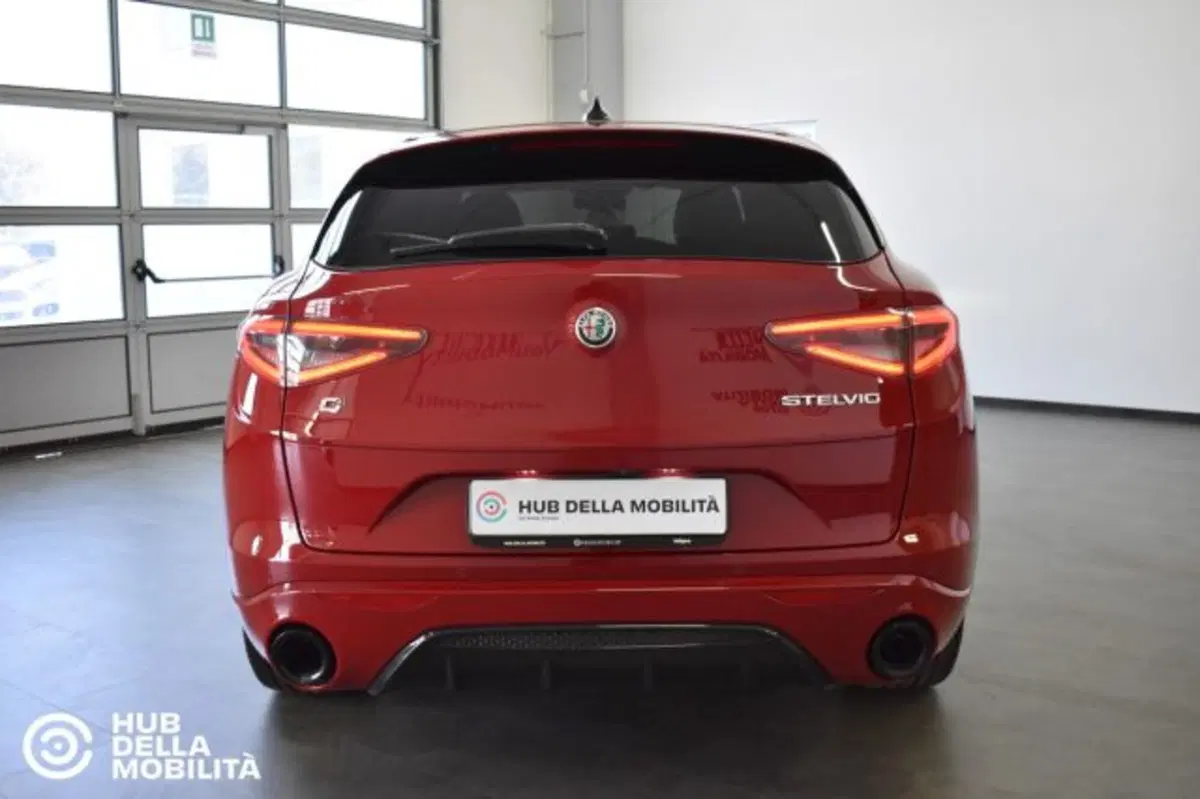 Alfa Romeo Stelvio usata a Perugia (4)