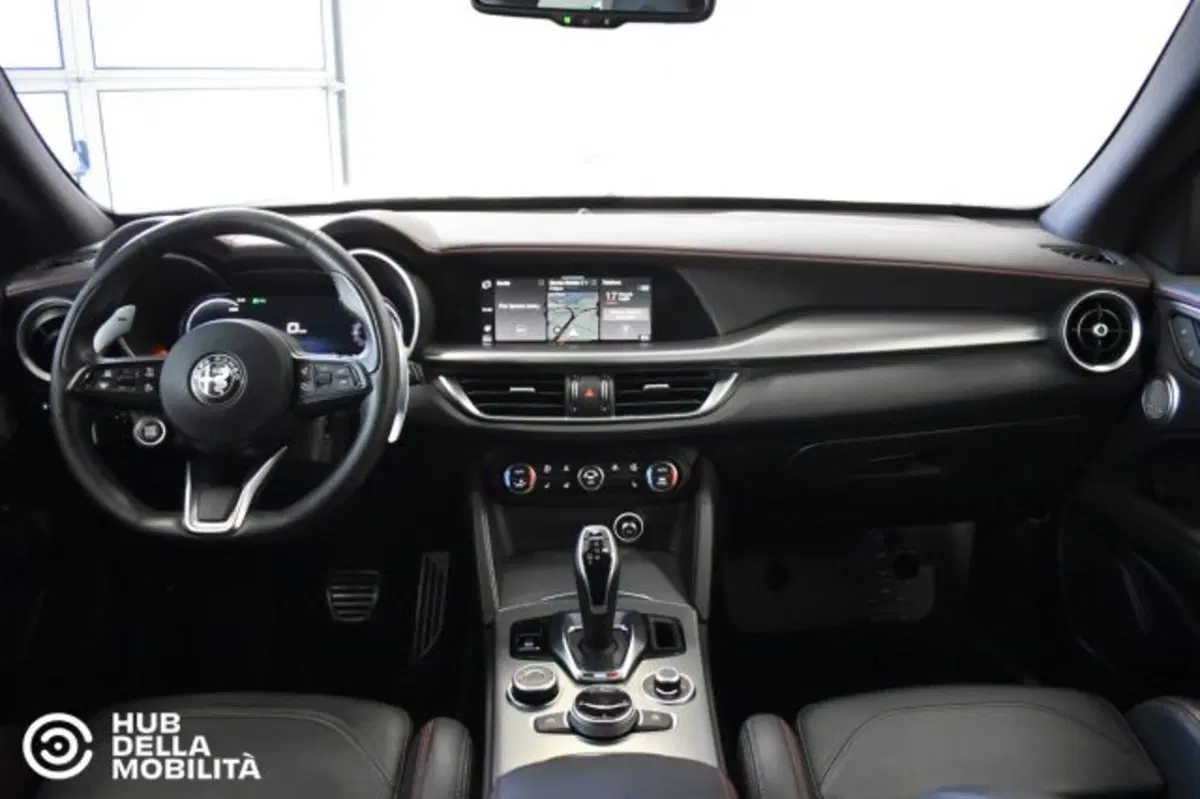 Alfa Romeo Stelvio usata a Perugia (9)