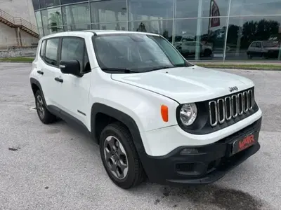 Jeep Renegade 2.0 Mjt 4WD Active Drive Sport del 2015 usata a Beinette