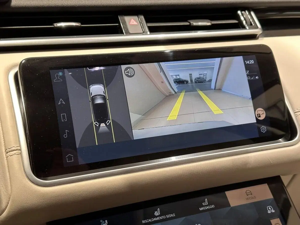 Land Rover Range Rover Velar usata a Varese (14)