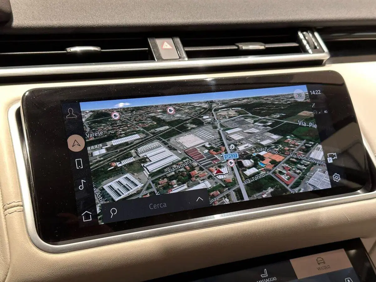 Land Rover Range Rover Velar usata a Varese (15)