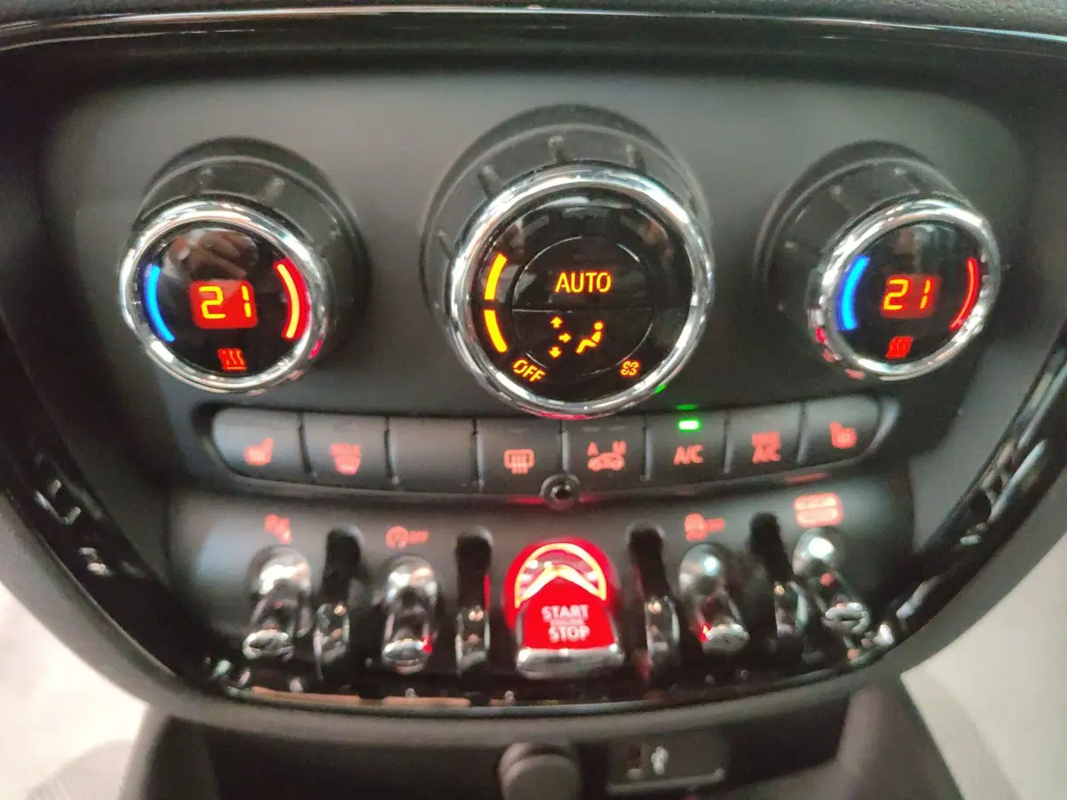 MINI Mini Clubman usata a Teramo (19)