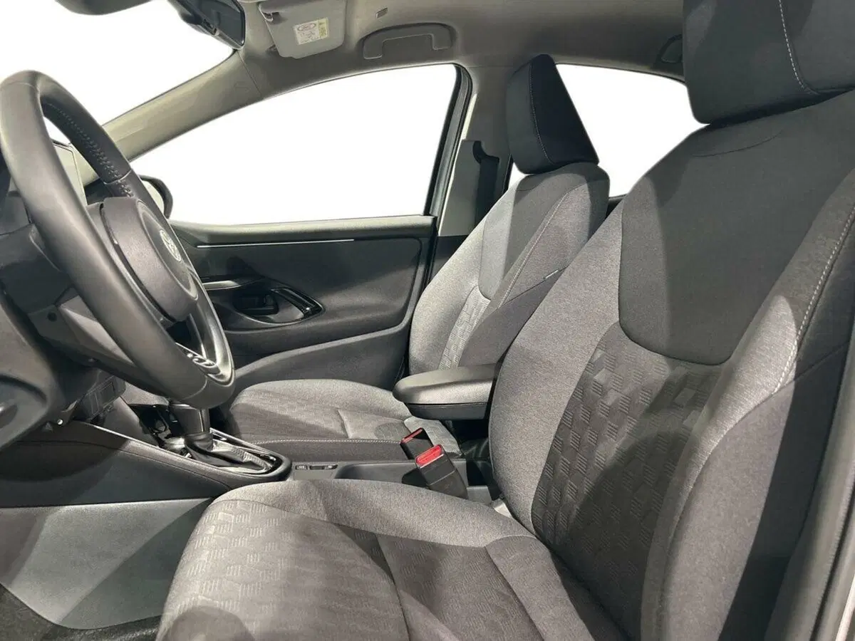 Toyota Yaris usata a Lecco (11)