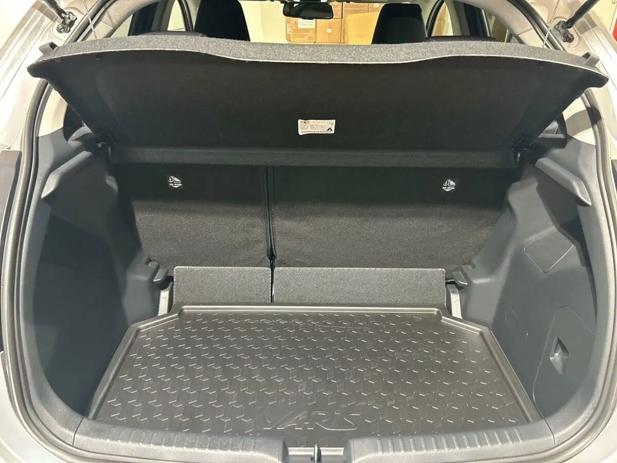 Toyota Yaris usata a Lecco (13)