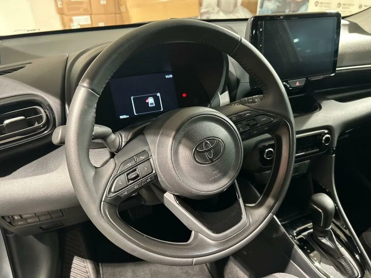 Toyota Yaris usata a Lecco (15)
