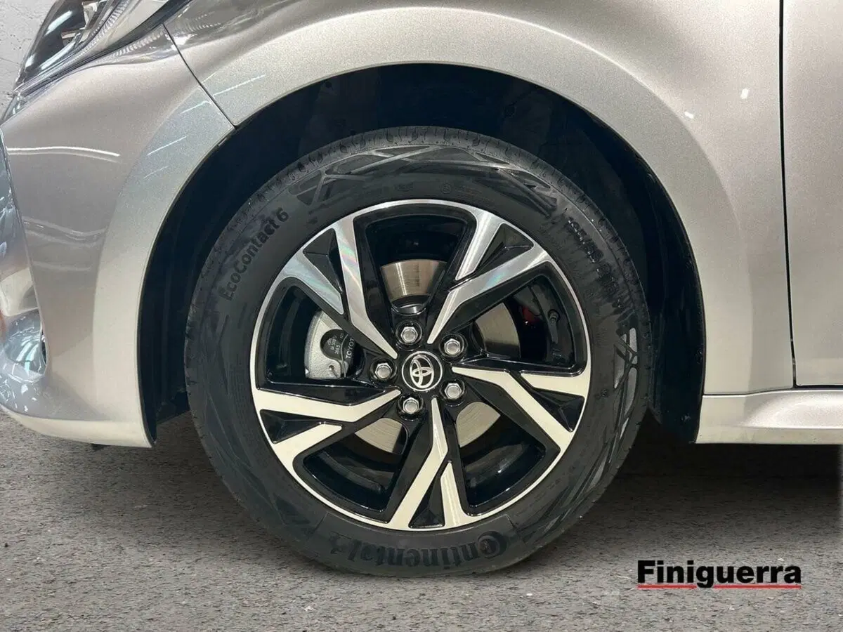 Toyota Yaris usata a Lecco (8)