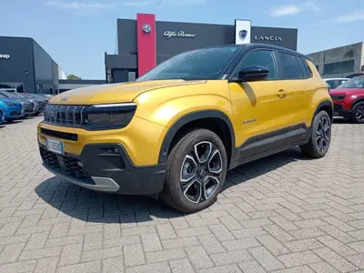 Jeep Avenger full-electric Summit fwd 156cv auto del 2025 usata a Alessandria