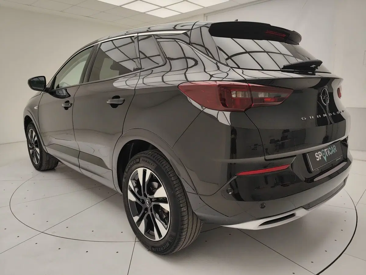 Opel Grandland usata a Como (3)