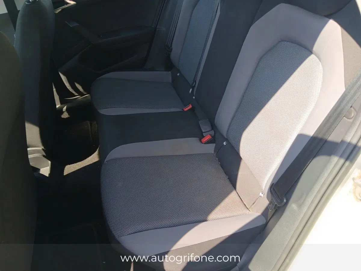 SEAT Arona usata a Modena (13)