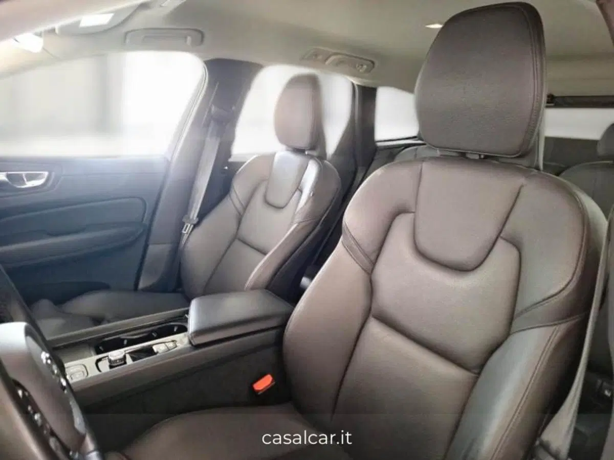 Volvo XC60 usata a Salerno (10)